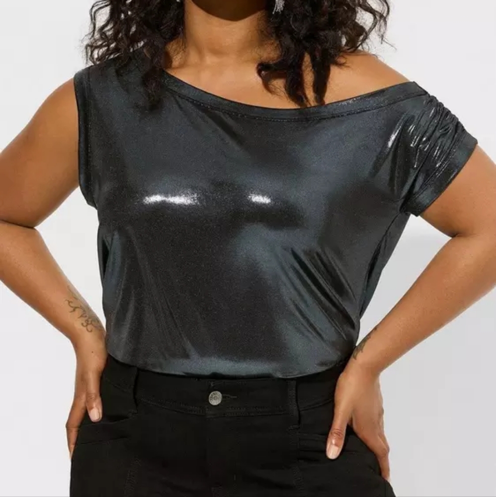 Sz M / L, Torrid Liquid Shine Off-Shoulder Top